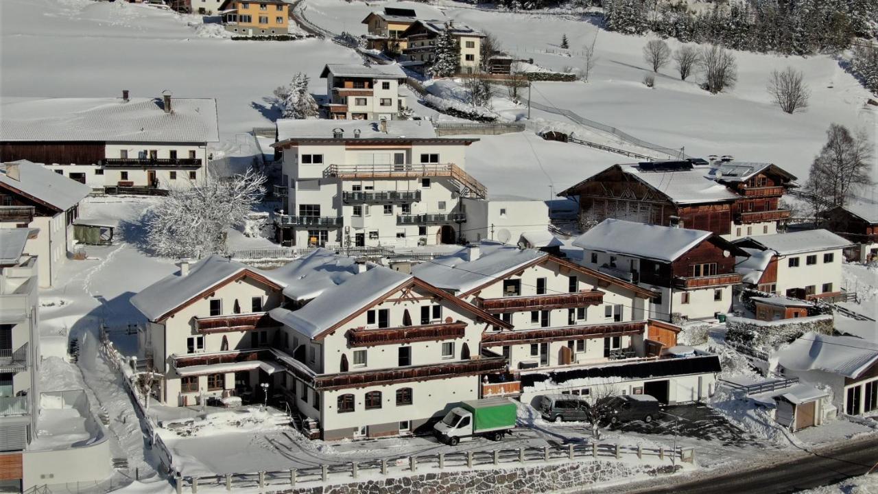 Alpen Gasthof Apartments Hohe Burg Trins Buitenkant foto
