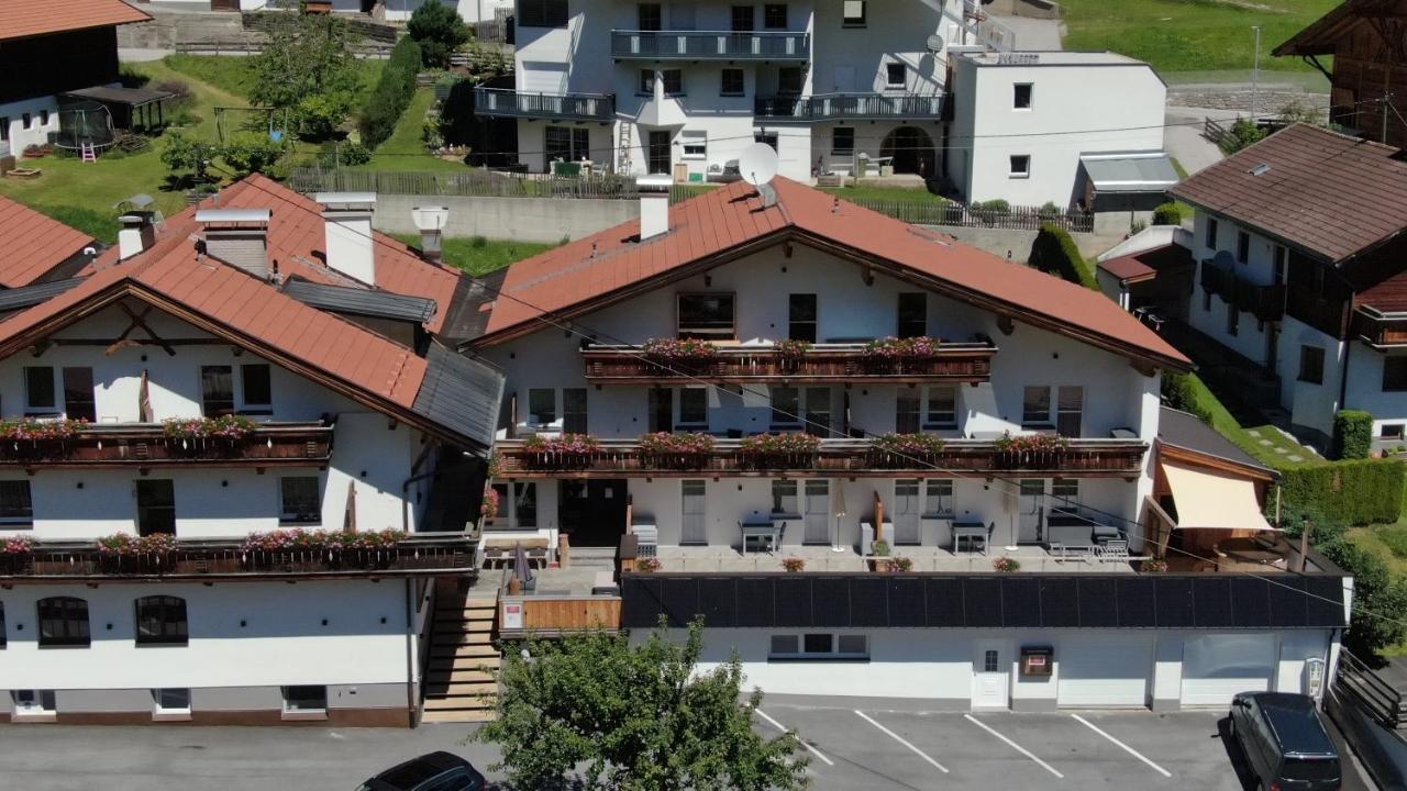 Alpen Gasthof Apartments Hohe Burg Trins Buitenkant foto